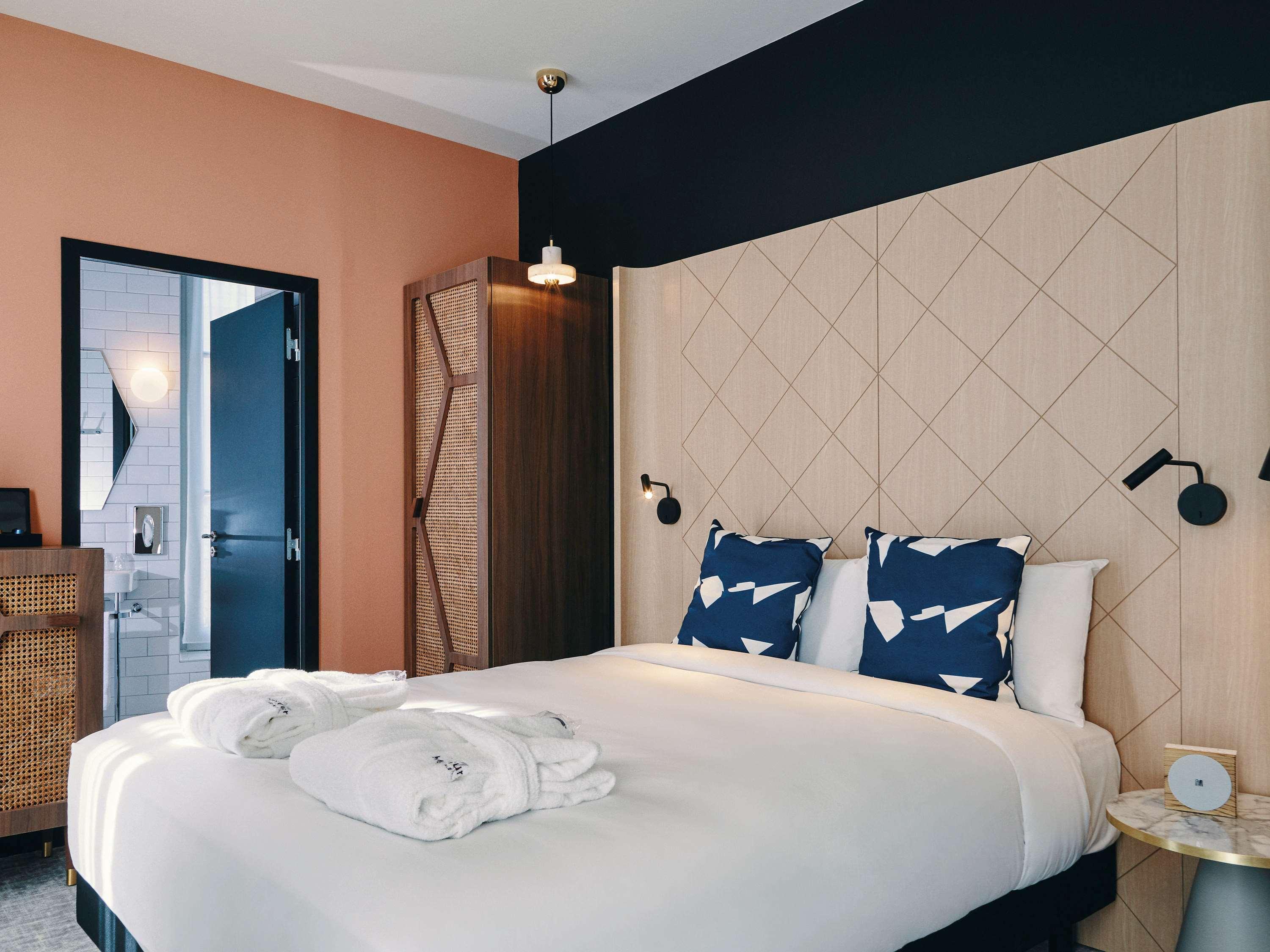 Hotel Mercure Canebiere Vieux-port 4*
